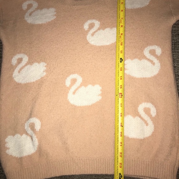 Dreamers Pink and white swan knit sweater - Picture 5 of 6